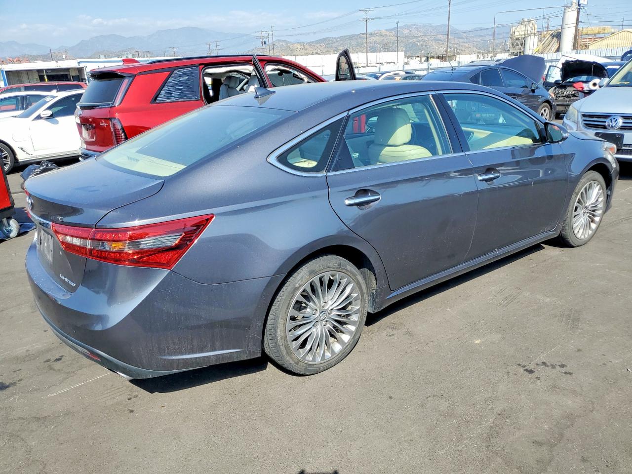 2016 Toyota Avalon VIN 4T1BK1EB9GU216740 photo 3
