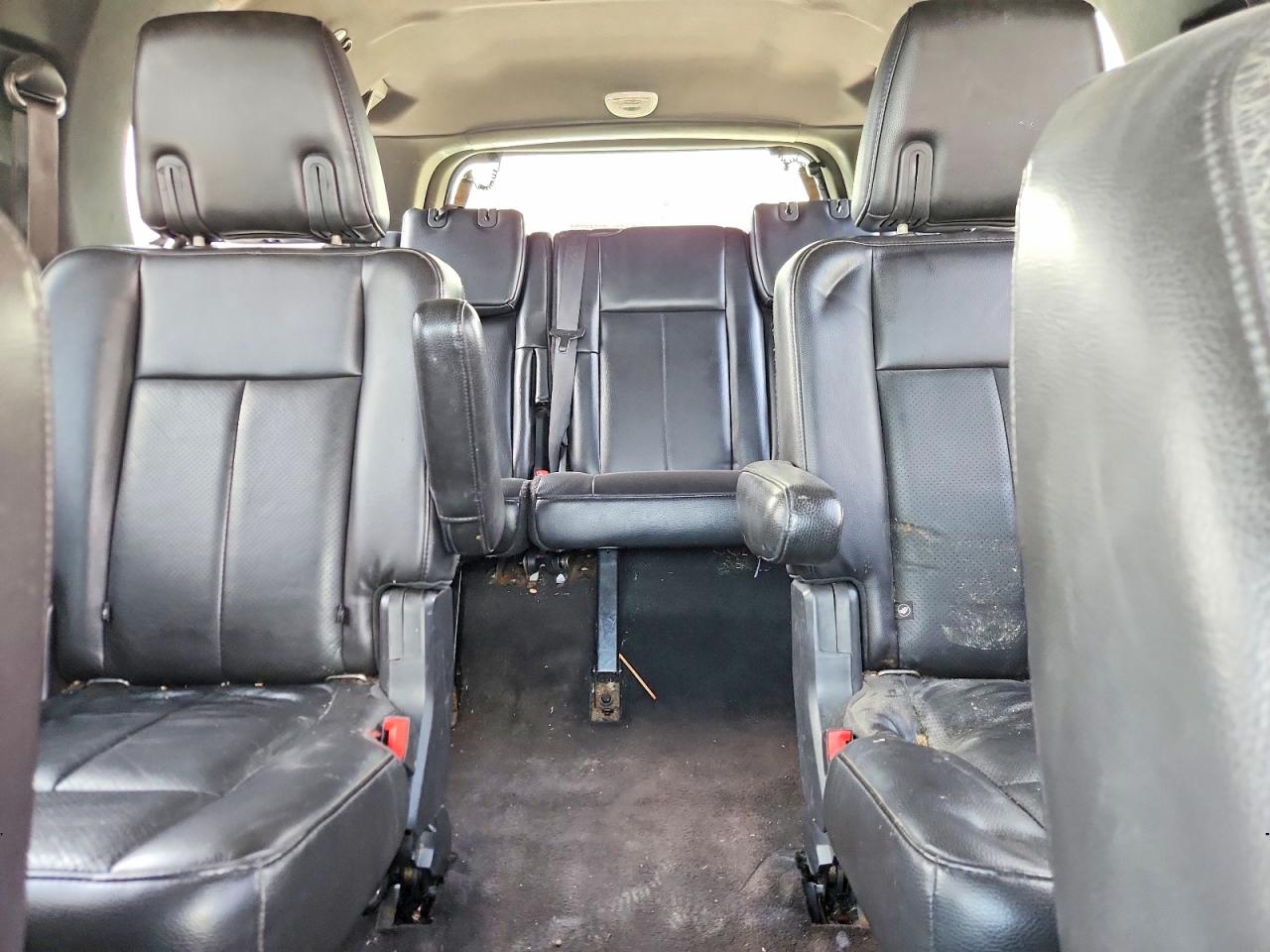 2014 Ford Expedition VIN 1FMJK1K54EEF63877 photo 10