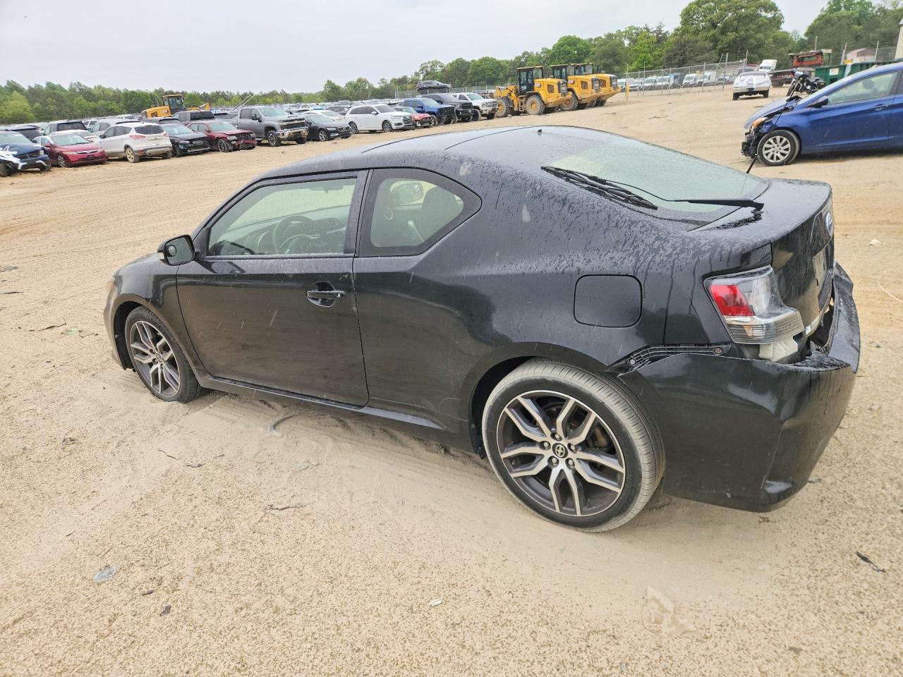 2016 Scion Tc VIN JTKJF5C73GJ014559 photo 2