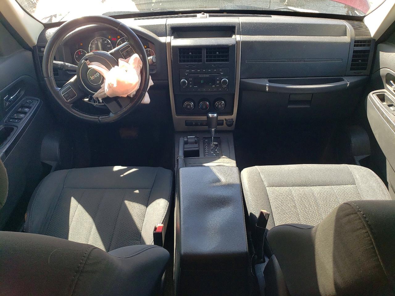 2012 Jeep Liberty VIN 1C4PJMAK9CW113918 photo 8