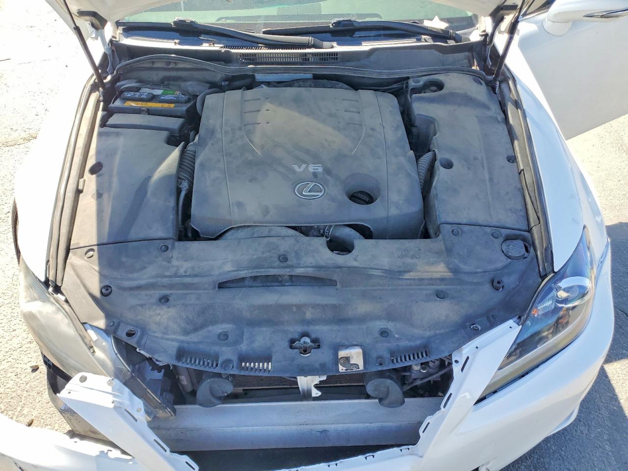 2011 LEXUS Is VIN JTHCF5C20B5051072 photo 11
