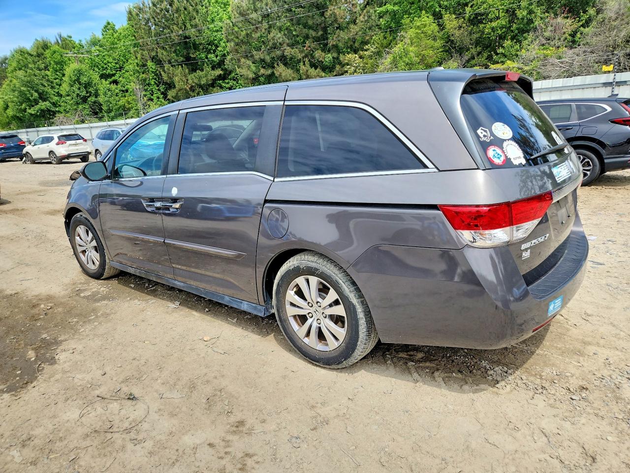 2017 Honda Odyssey VIN 5FNRL5H36HB012905 photo 2