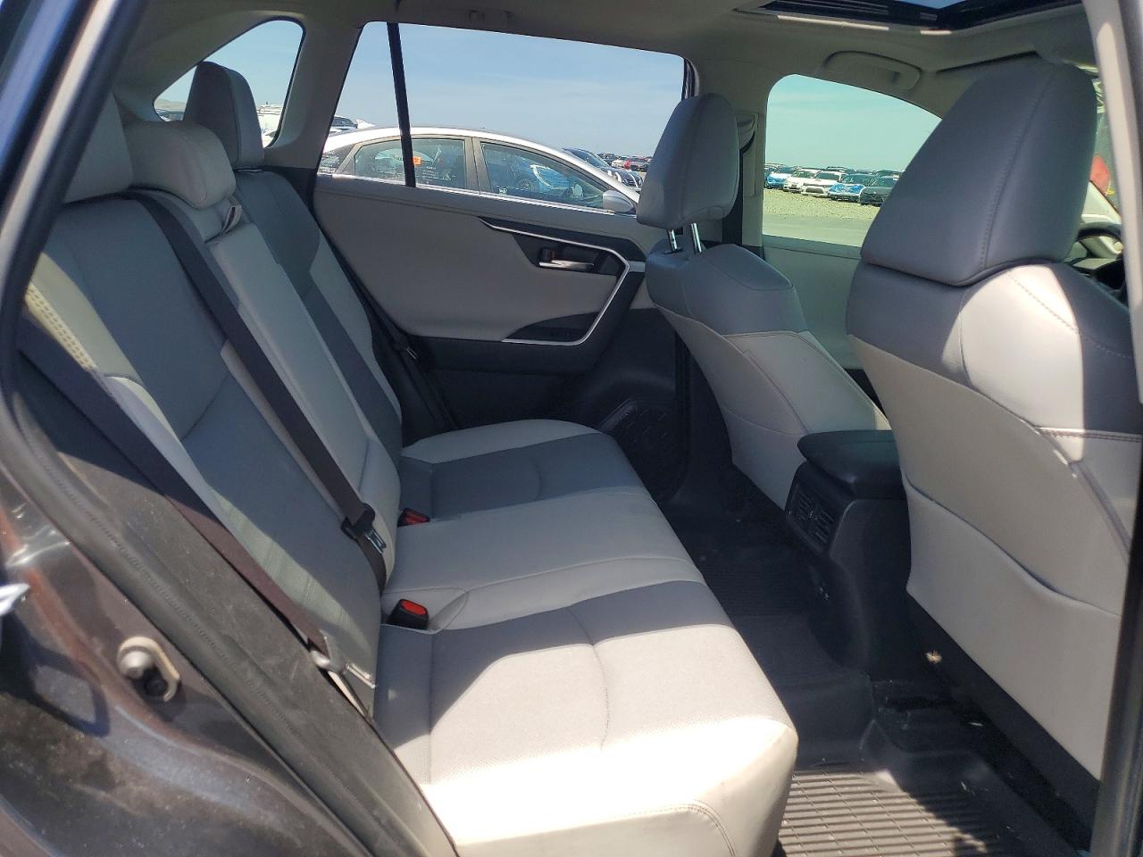 2019 Toyota Rav4 VIN JTMN1RFV6KD022509 photo 11