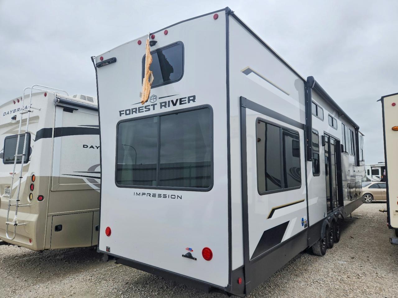 2025 FRRV Trailer VIN 5ZT3MP9F4SD004385 photo 4