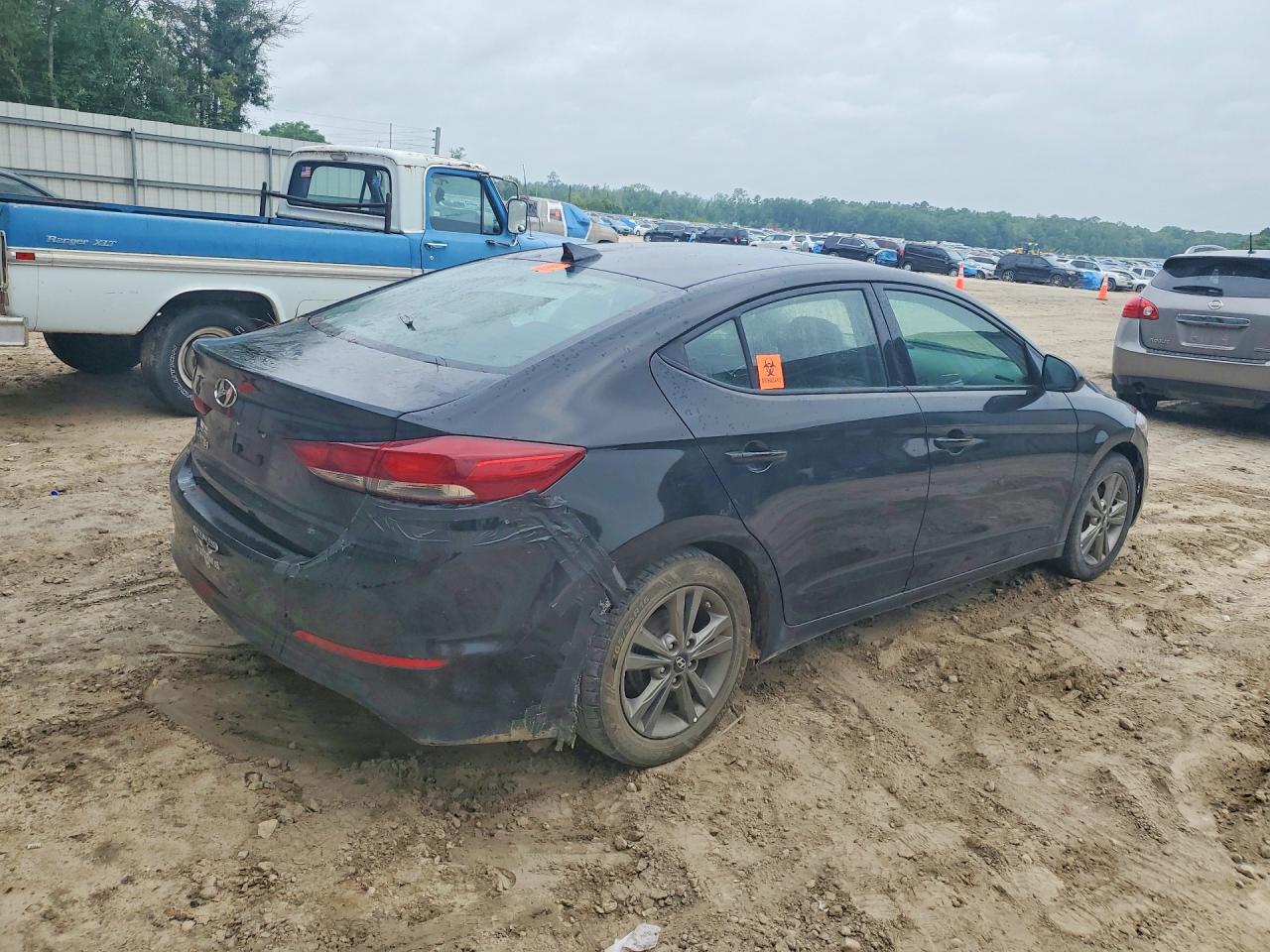 2017 Hyundai Elantra VIN 5NPD84LF4HH165274 photo 3
