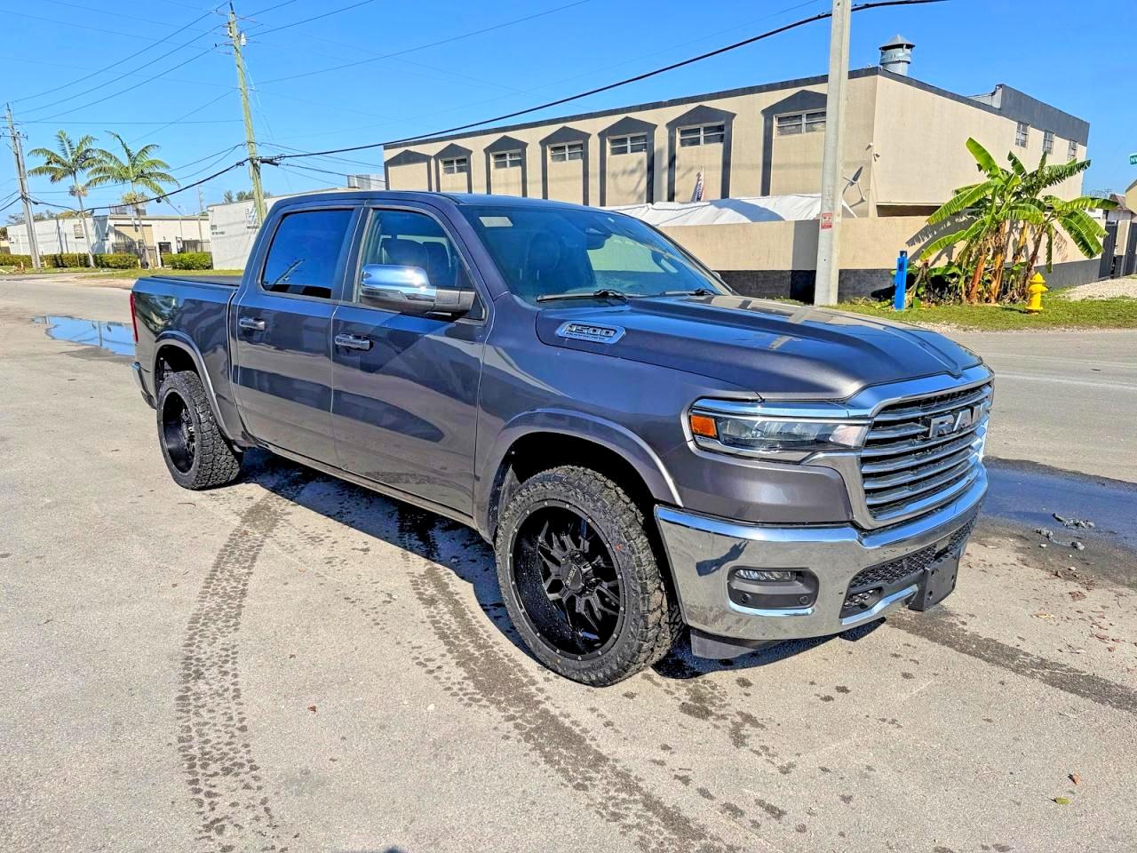 2026 Ram 1500 VIN 1C6SRFJP0TN250043 photo 1