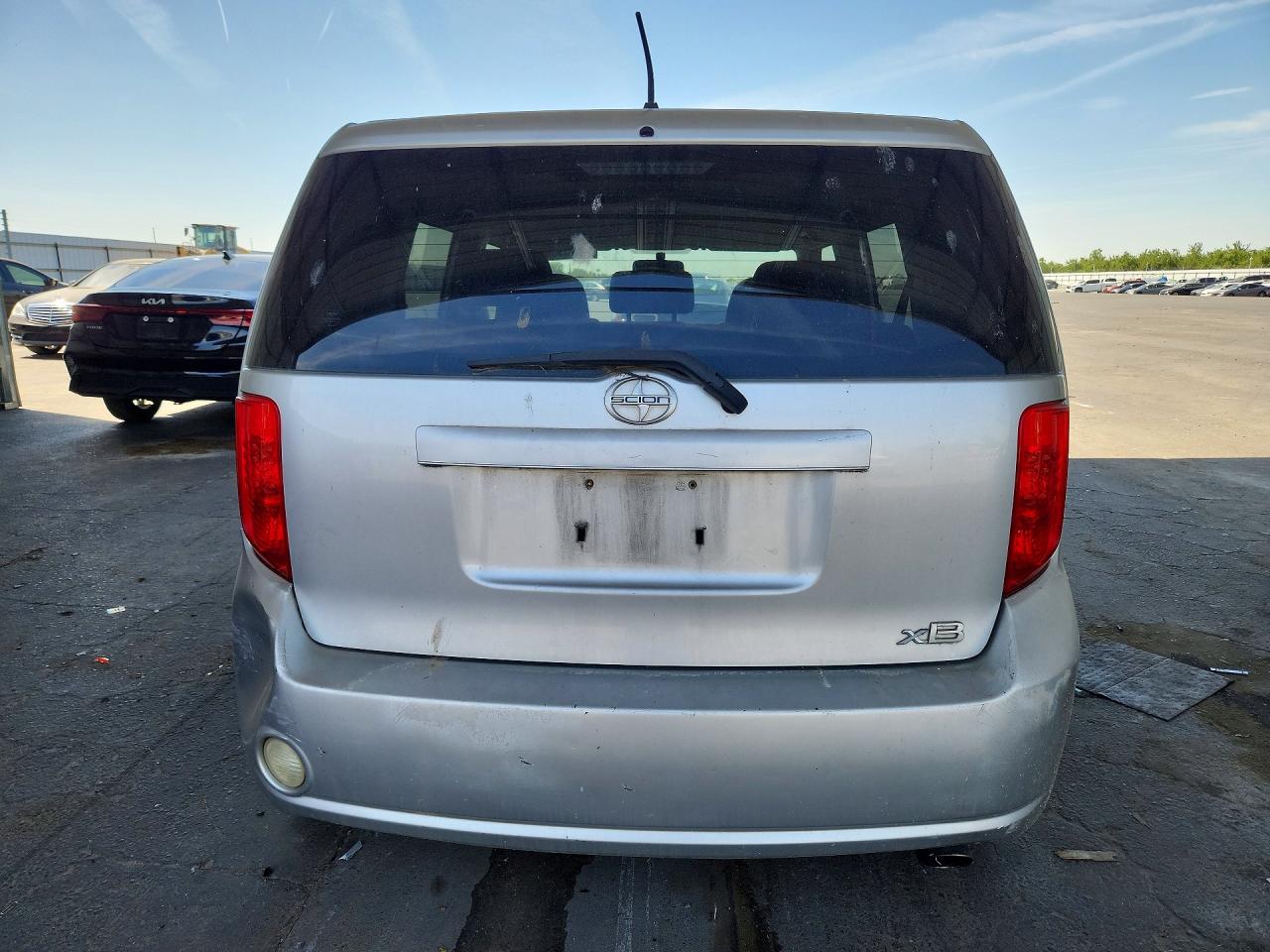 2009 Toyota Scion VIN JTLKE50E091069821 photo 6