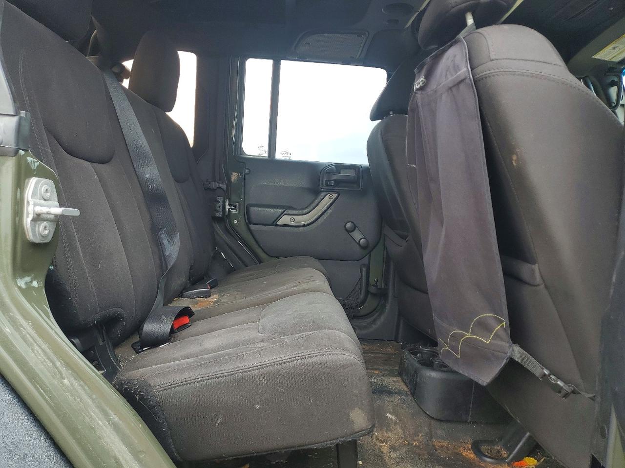 2015 Jeep Wrangler / VIN 1C4BJWDG7FL703134 photo 11