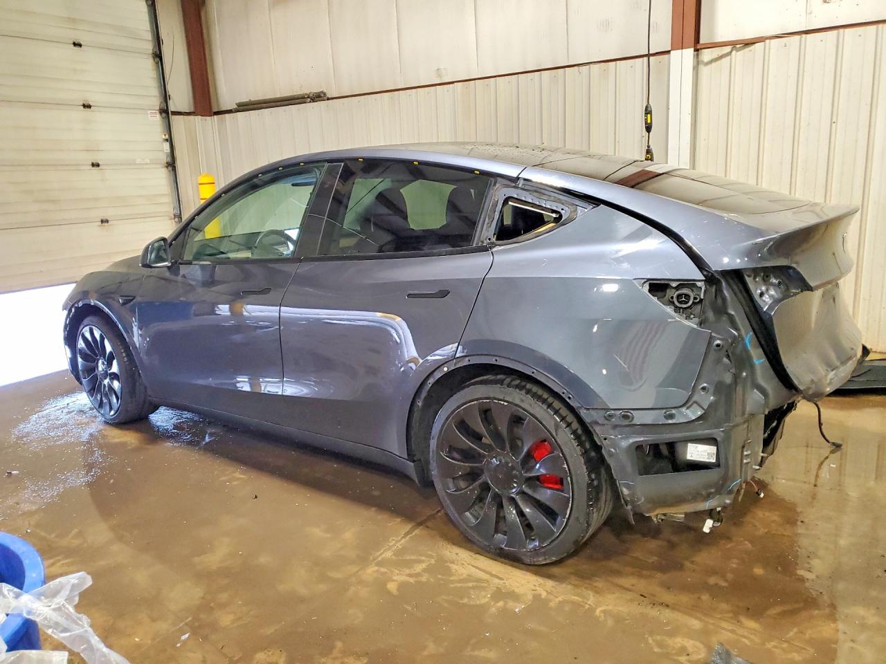 2020 Tesla Model y VIN 5YJYGDEF3LF001457 photo 2