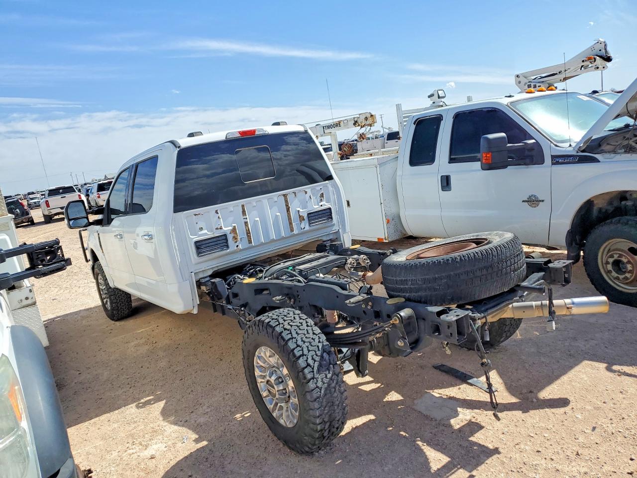 2021 Ford F350 VIN 1FT8W3BN0MEC87845 photo 2