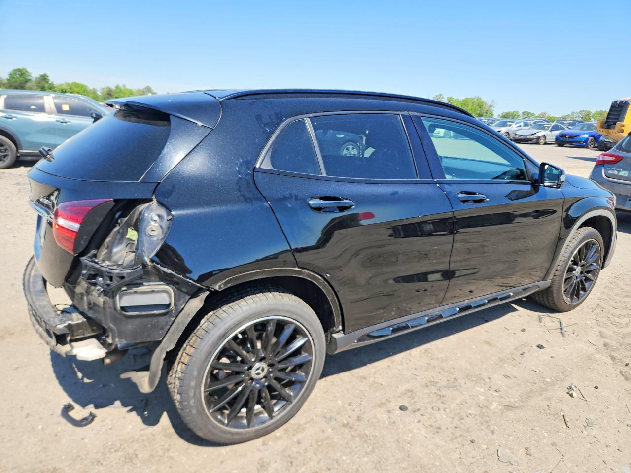 2019 MERCEDES-BENZ Gla-class VIN WDCTG4GB2KJ552985 photo 3
