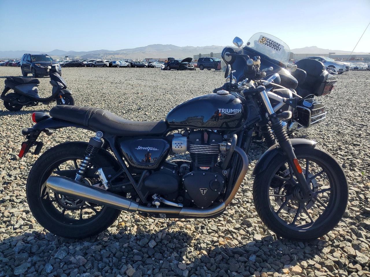 2016 TRIUMPH Street VIN SMTD31GN2GT748503 photo 1