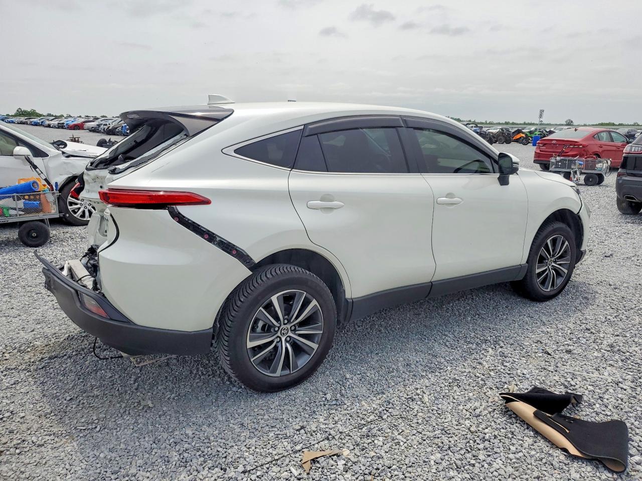 2022 TOYOTA Venza VIN JTEAAAAH6NJ114285 photo 3