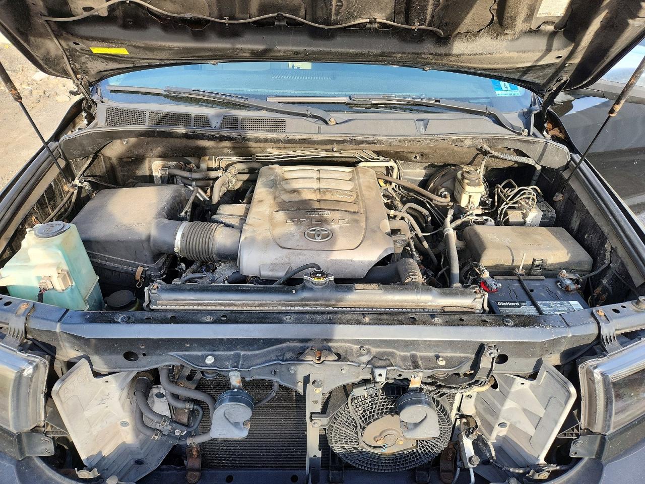2010 Toyota Sequoia VIN 5TDJY5G14AS034434 photo 12