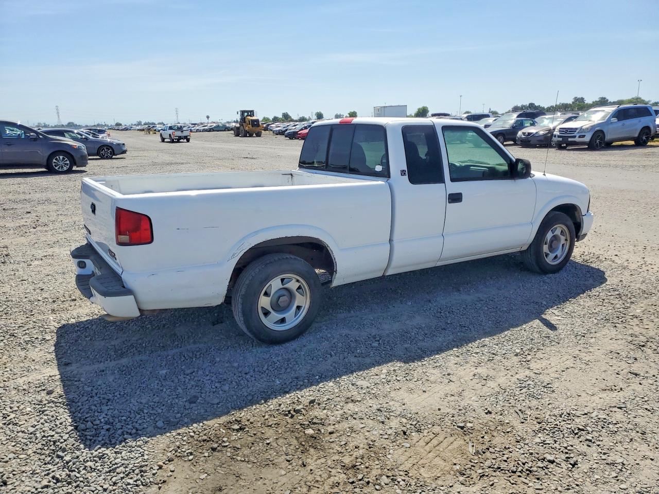 1999 GMC Sonoma VIN 1GTCS19XXX8500479 photo 3