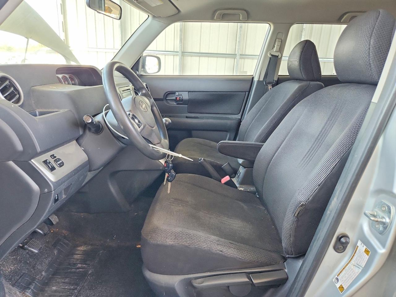 2009 Toyota Scion VIN JTLKE50E091069821 photo 7