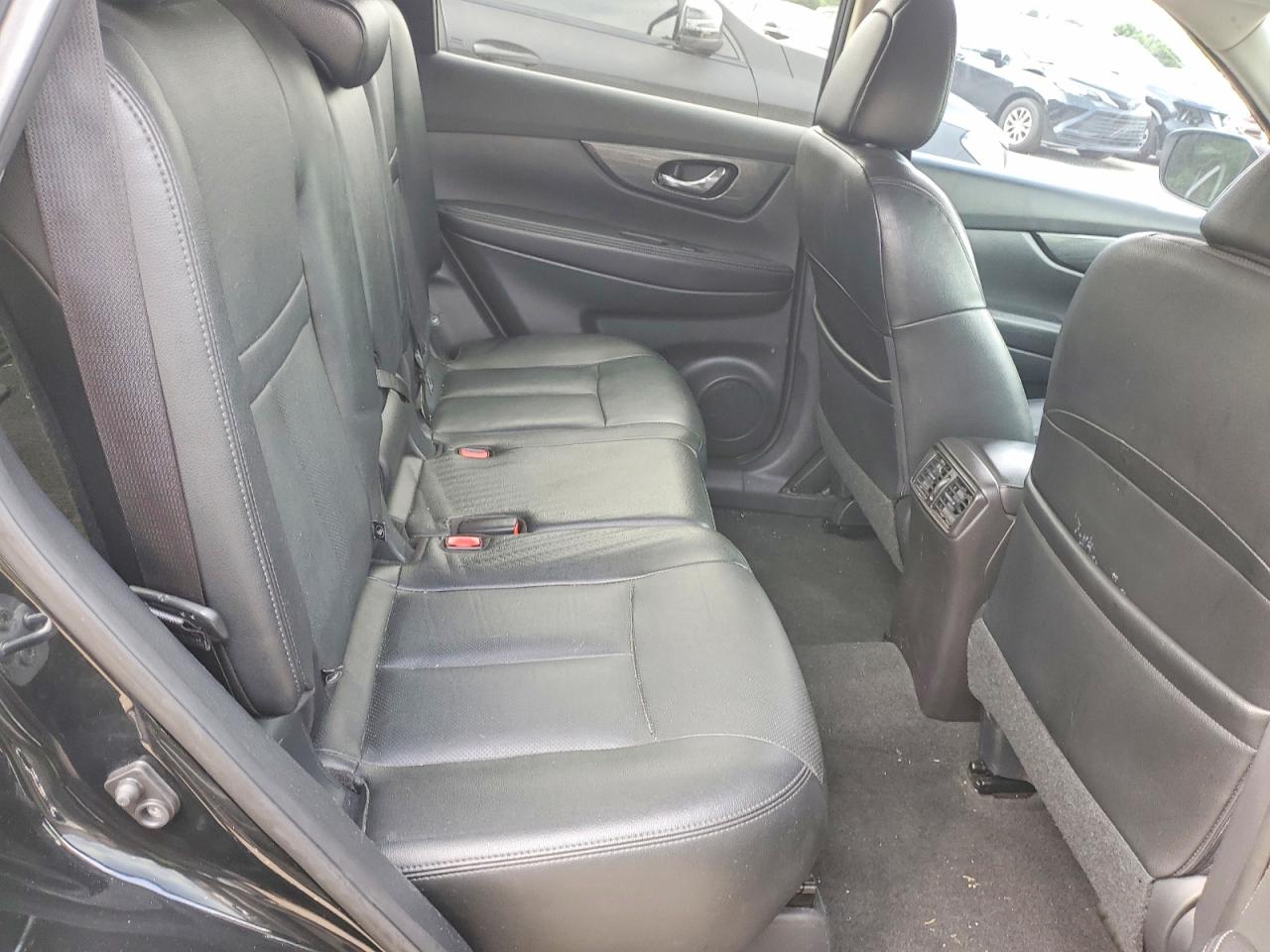 2016 NISSAN Rogue VIN 5N1AT2MT2GC780633 photo 11