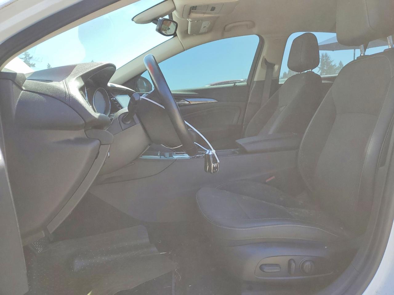 2018 Buick Regal VIN W04GM6SX7J1124885 photo 7