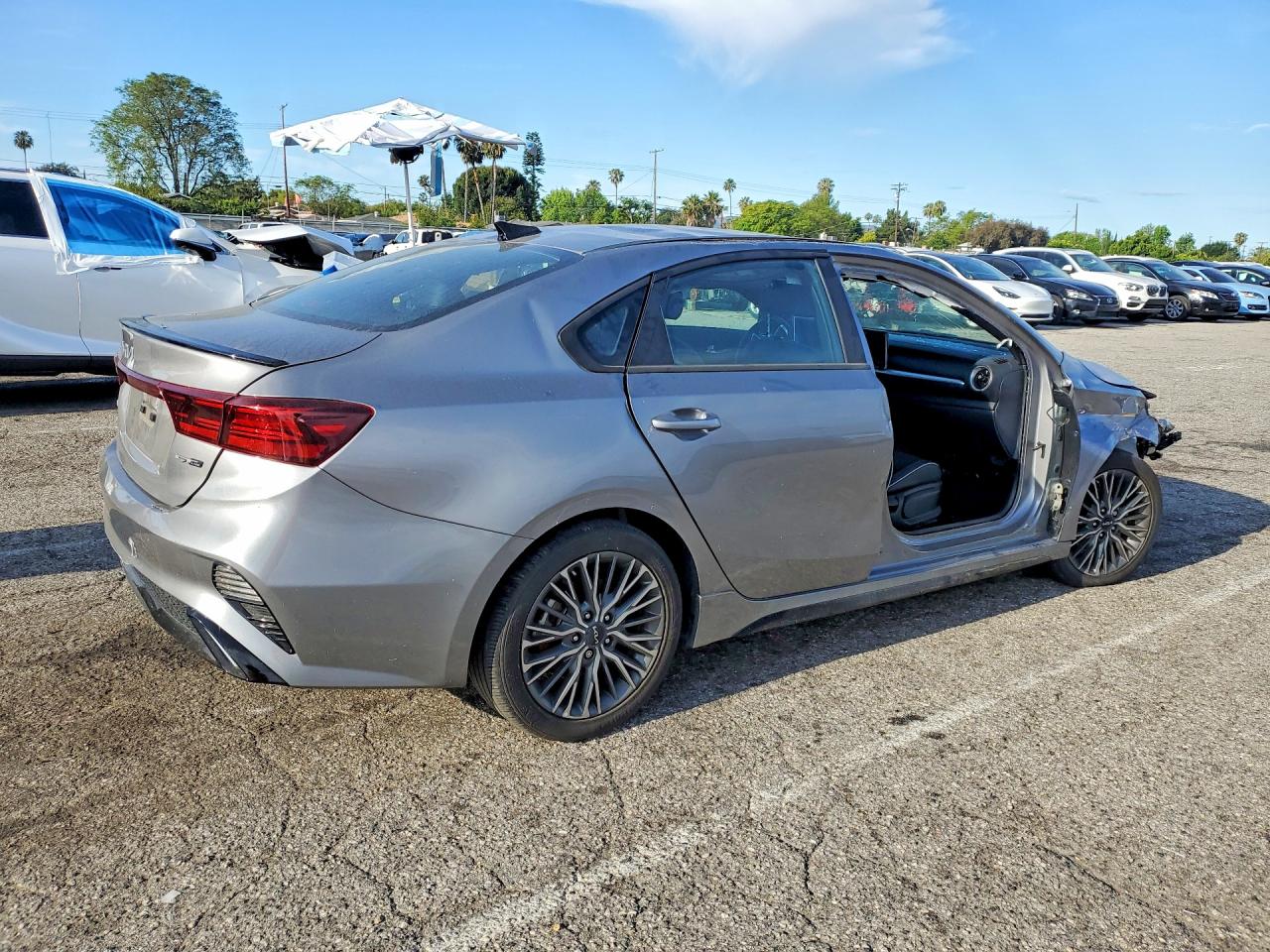 2023 Kia Forte VIN 3KPF54AD7PE554996 photo 3