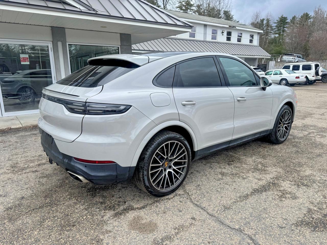 2021 Porsche Cayenne VIN WP1BA2AY1MDA41241 photo 4