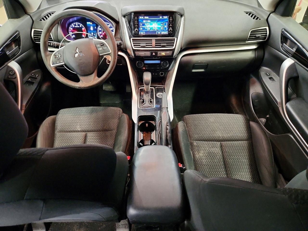 2019 Mitsubishi ECLIPSE VIN JA4AT3AA8KZ028822 photo 8