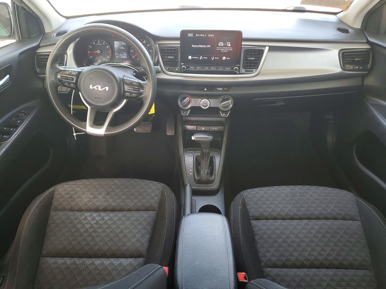 2022 Kia Rio VIN 3KPA24AD3NE439151 photo 8
