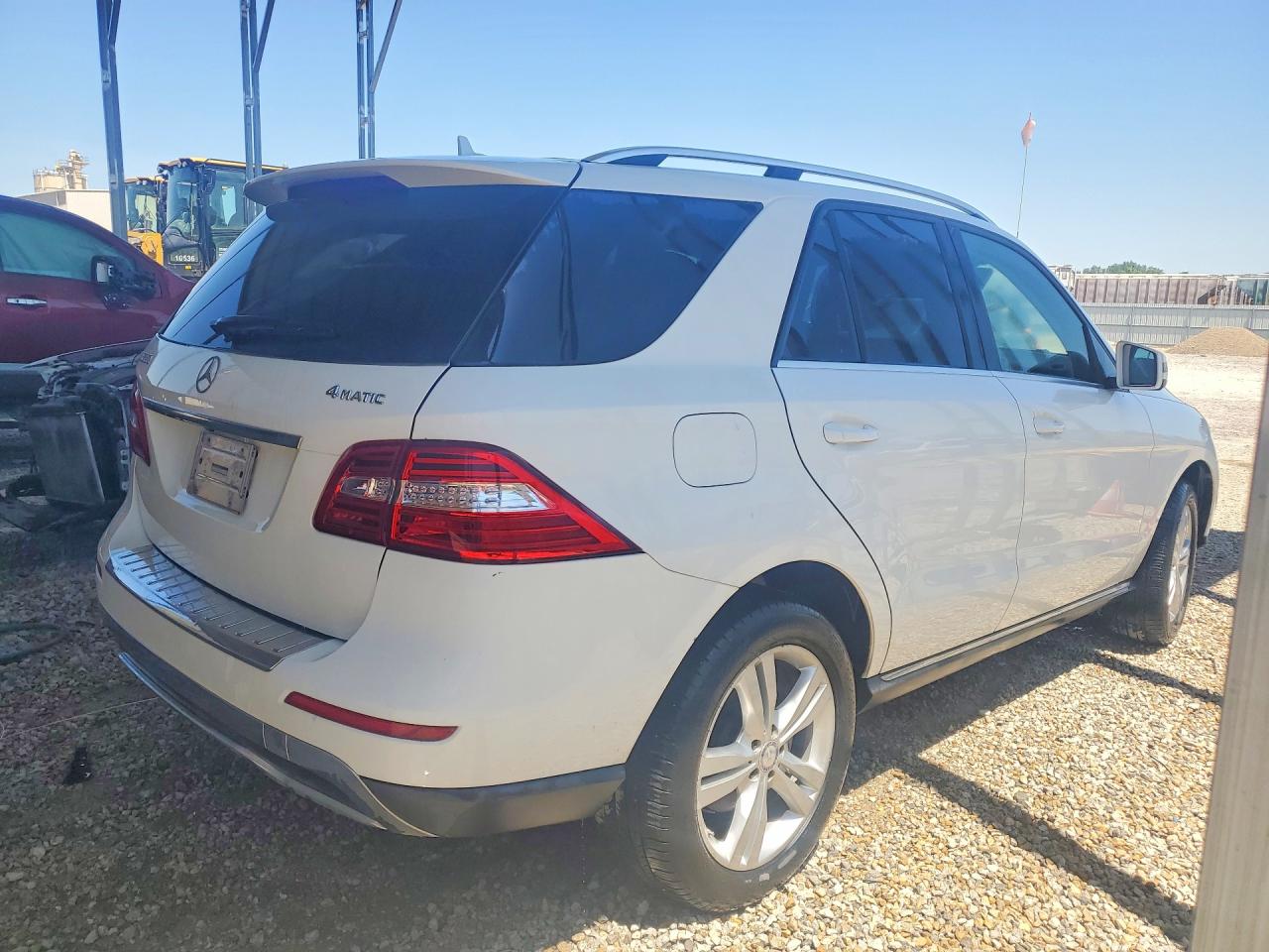 2015 Mercedes-Benz M-class VIN 4JGDA5HB7FA502164 photo 3