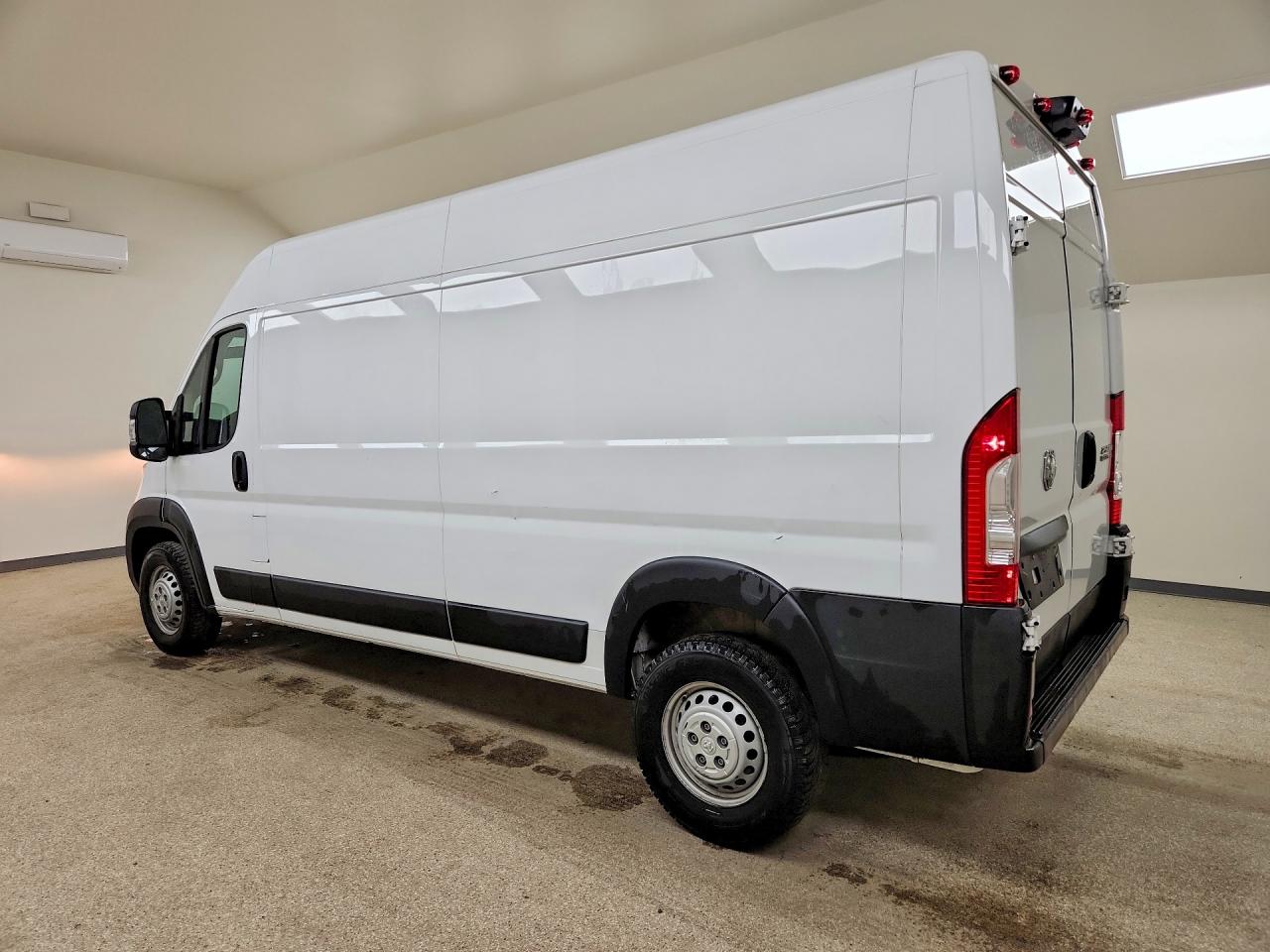 2025 Ram Promaster VIN 3C6LRVDGXSE514107 photo 2