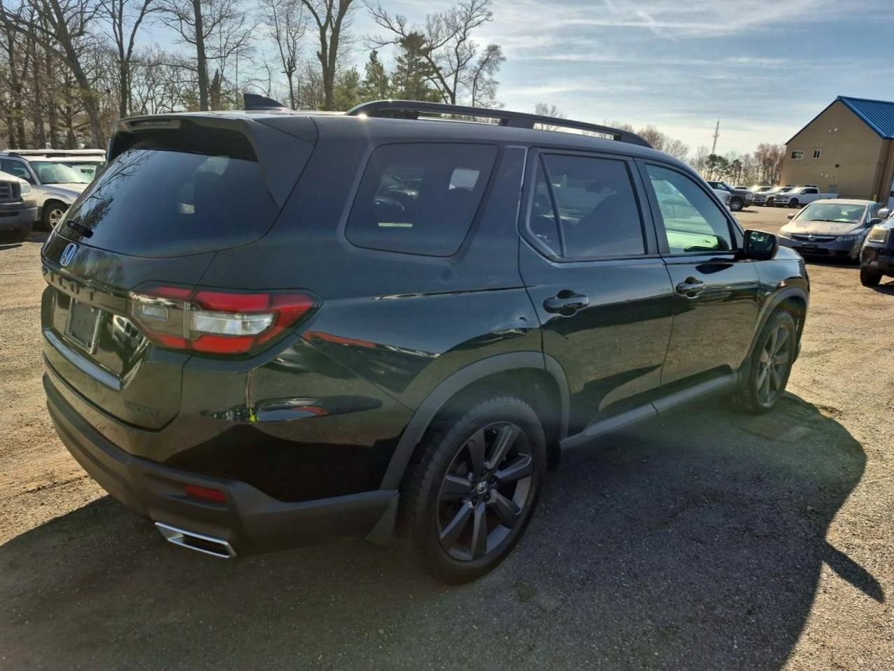 2023 Honda Pilot VIN 5FNYG1H33PB013968 photo 4