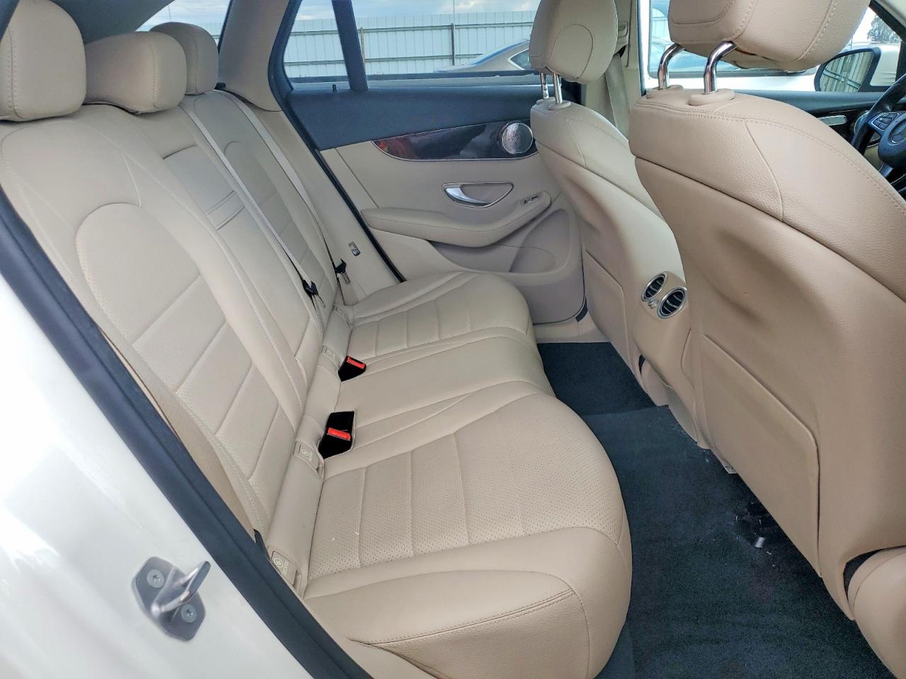 2017 Glc class VIN WDC0G4KB7HF235807 photo 11