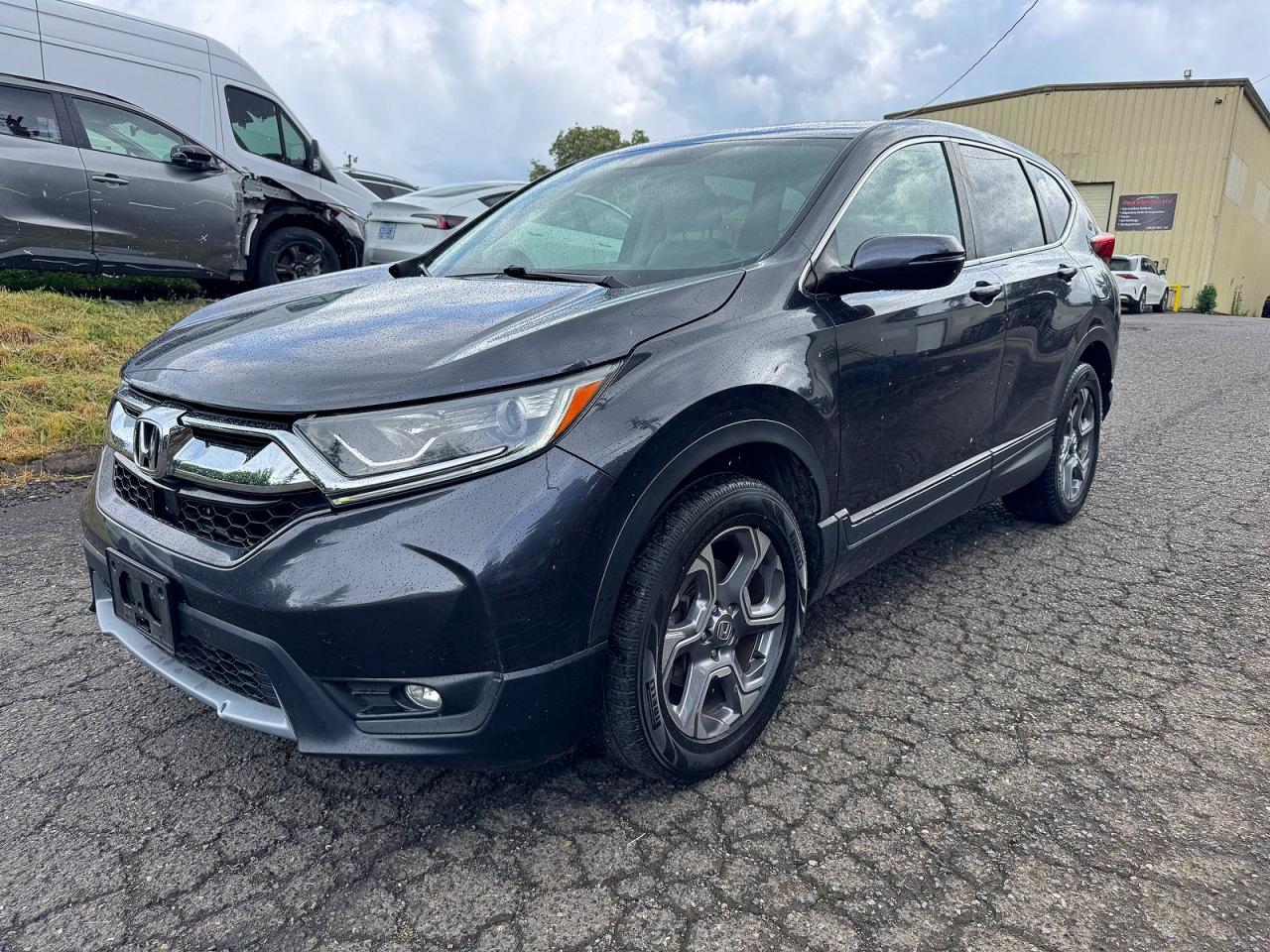 2018 Honda Crv VIN 2HKRW2H8XJH603991 photo 2