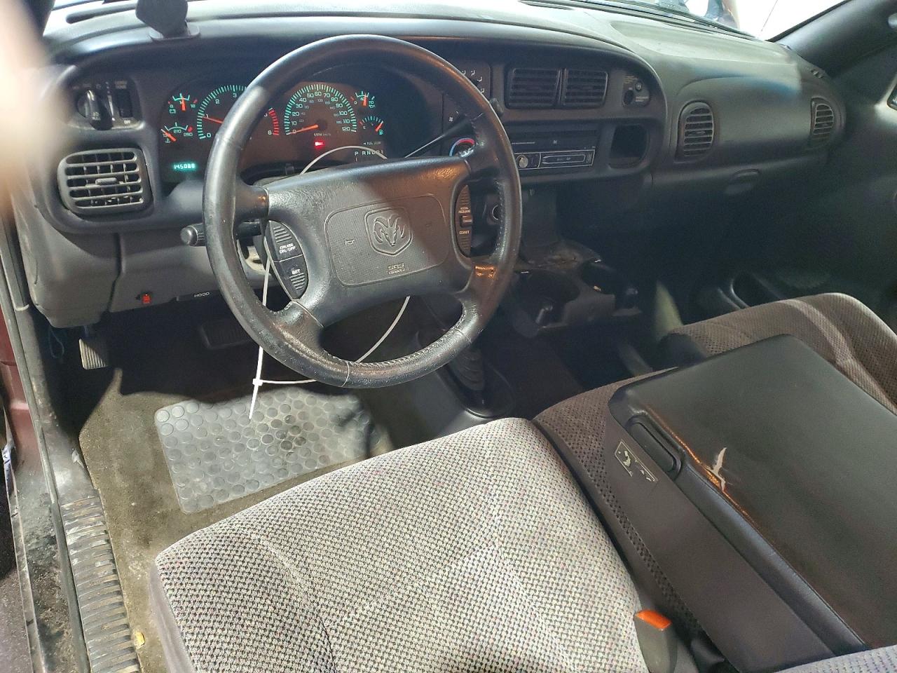 2000 Dodge Ram 1500 VIN 1B7HF13Y4YJ111276 photo 8