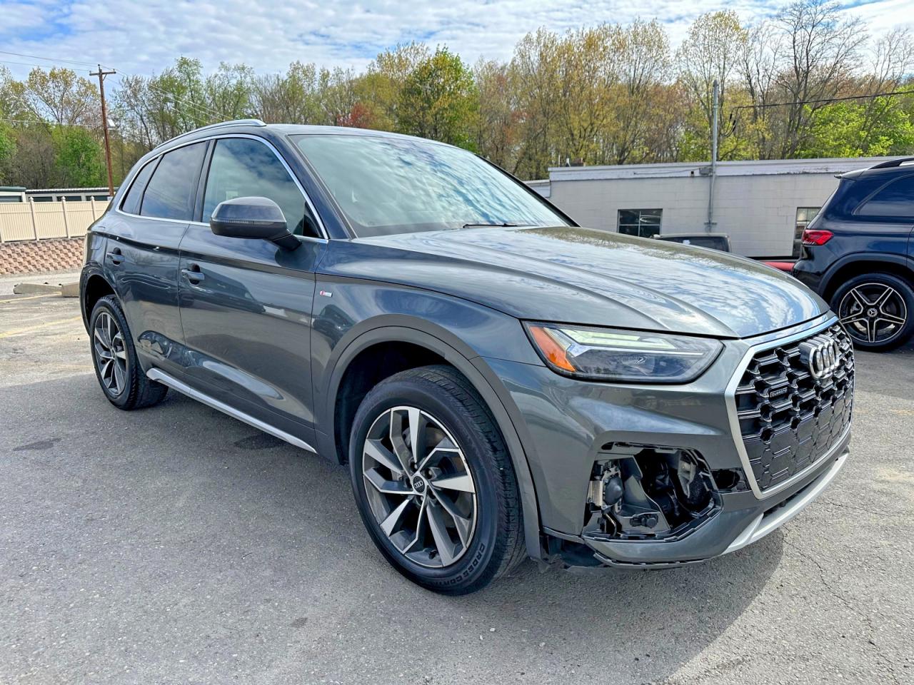 2022 Audi Q5 VIN WA1EAAFY1N2044973 photo 4