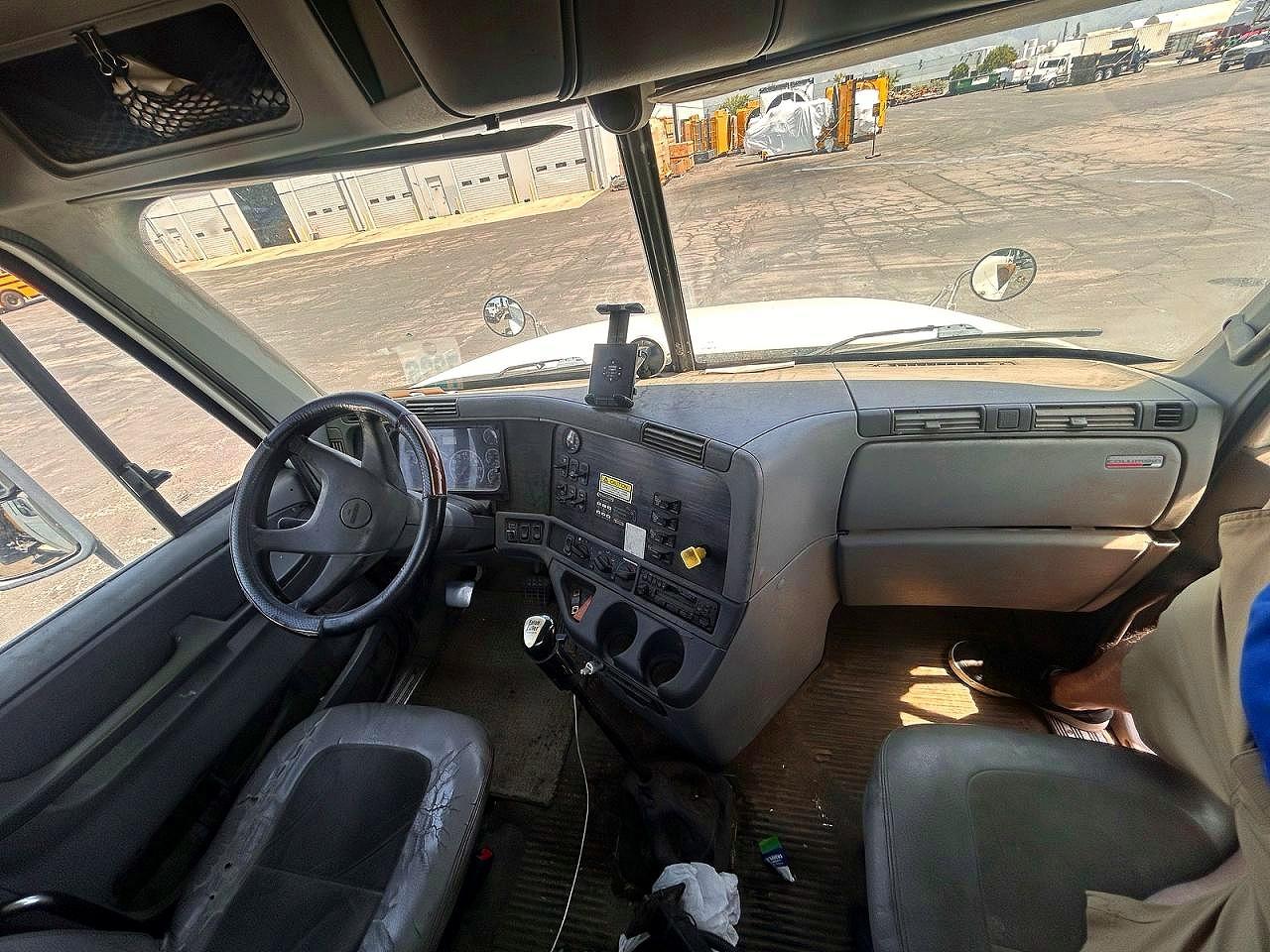 2007 FREIGHTLINER All other VIN 1FVHA6CK57PX46000 photo 9