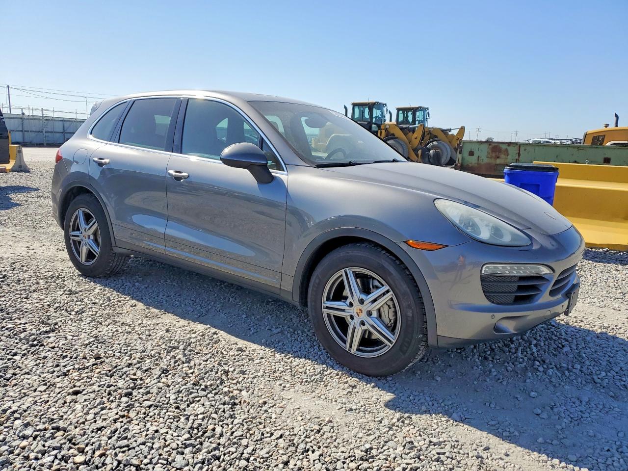 2011 Porsche Cayenne VIN WP1AB2A20BLA42632 photo 4