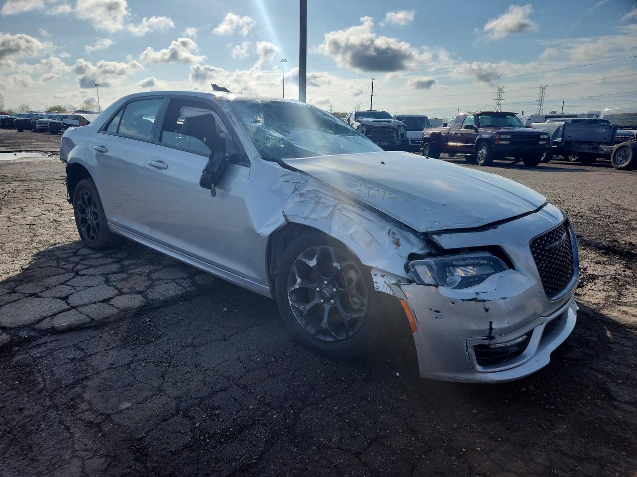 2023 Chrysler 300 VIN 2C3CCASG0PH538535 photo 4