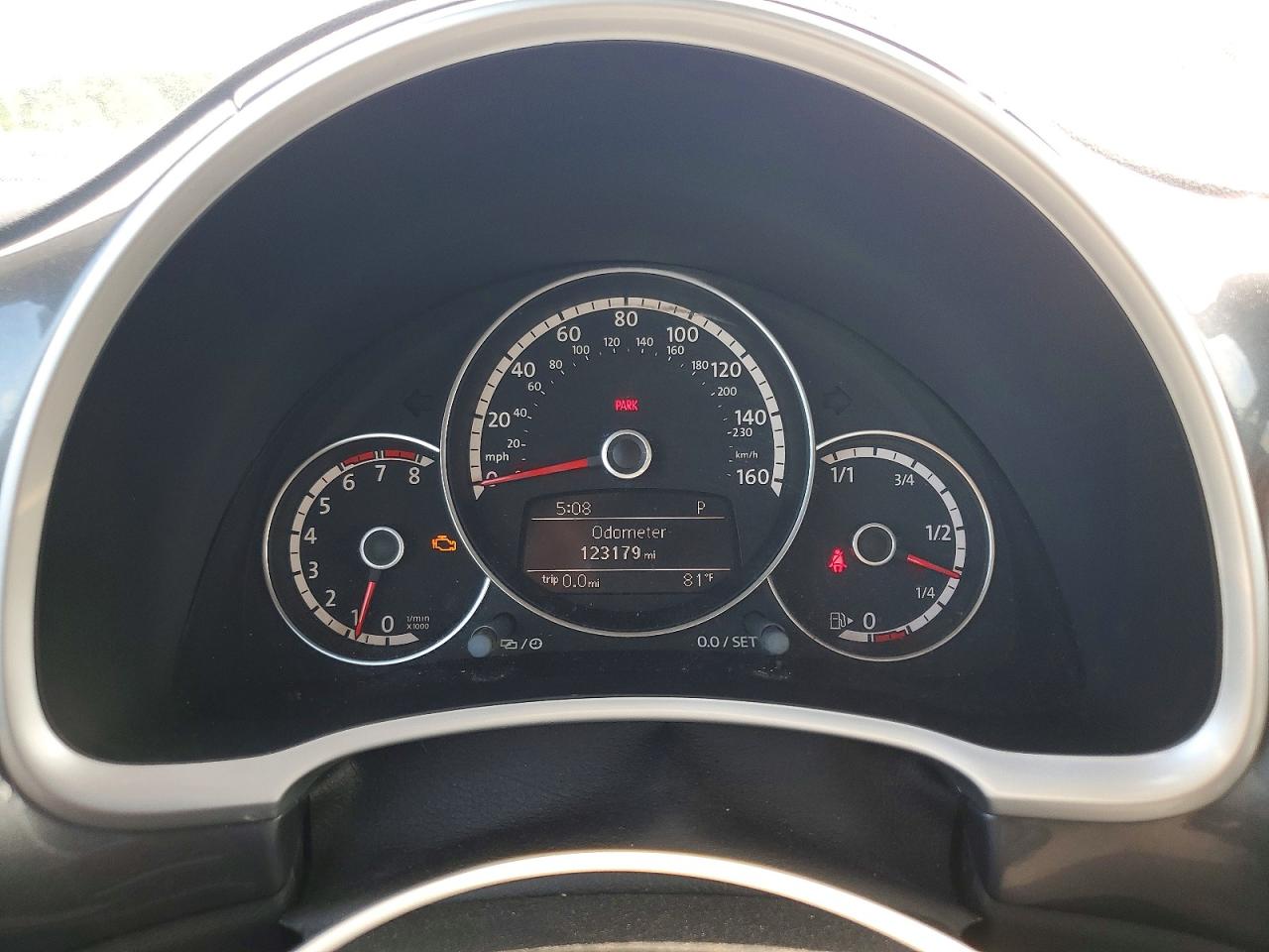 2013 Volkswagen Beetle VIN 3VWJP7ATXDM663271 photo 8
