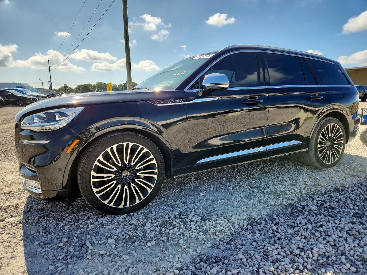 2021 Lincoln Aviator VIN 5LM5J9XC8MGL01662 photo 1