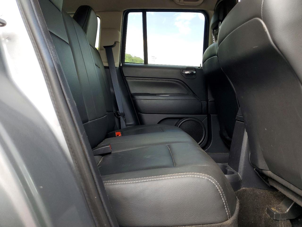 2015 JEEP Compass VIN 1C4NJDEB4FD162364 photo 11
