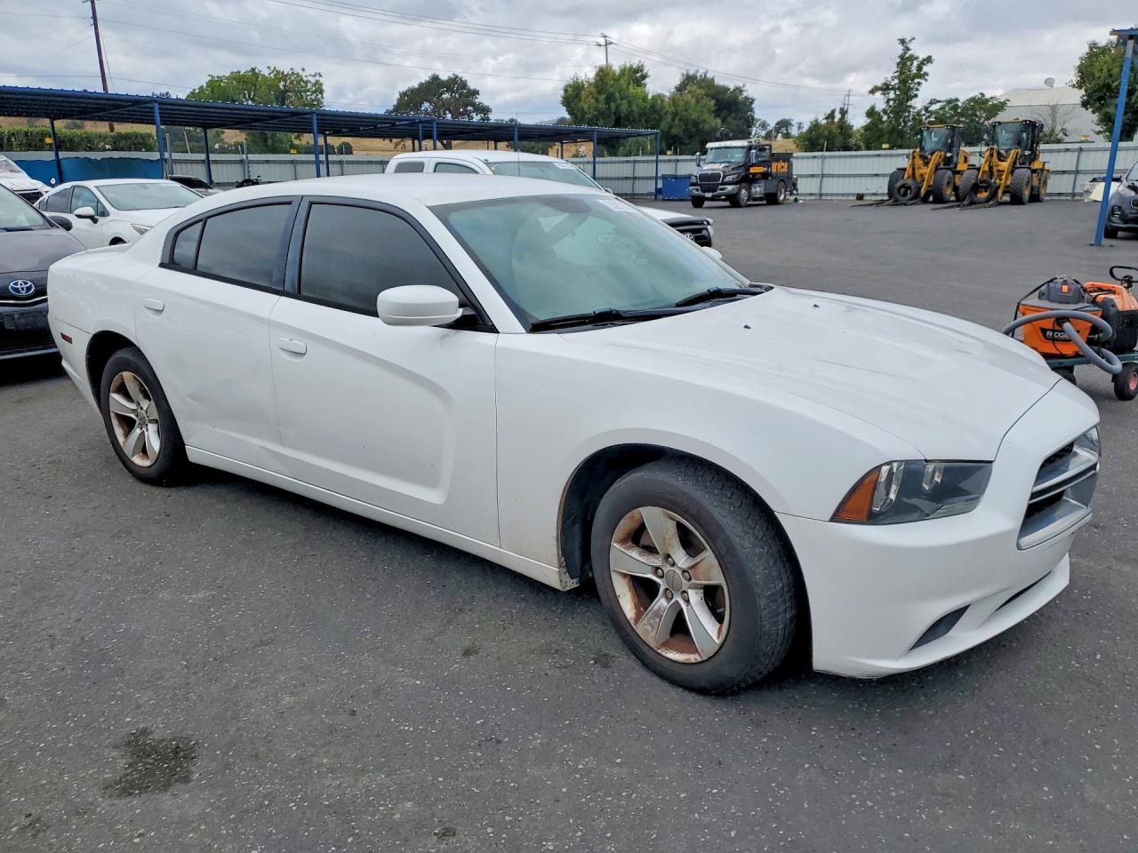 2014 Dodge Charger VIN 2C3CDXBG3EH192087 photo 4