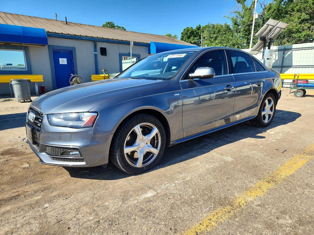 2015 Audi A4 VIN WAUBFAFL0FN008641 photo 1