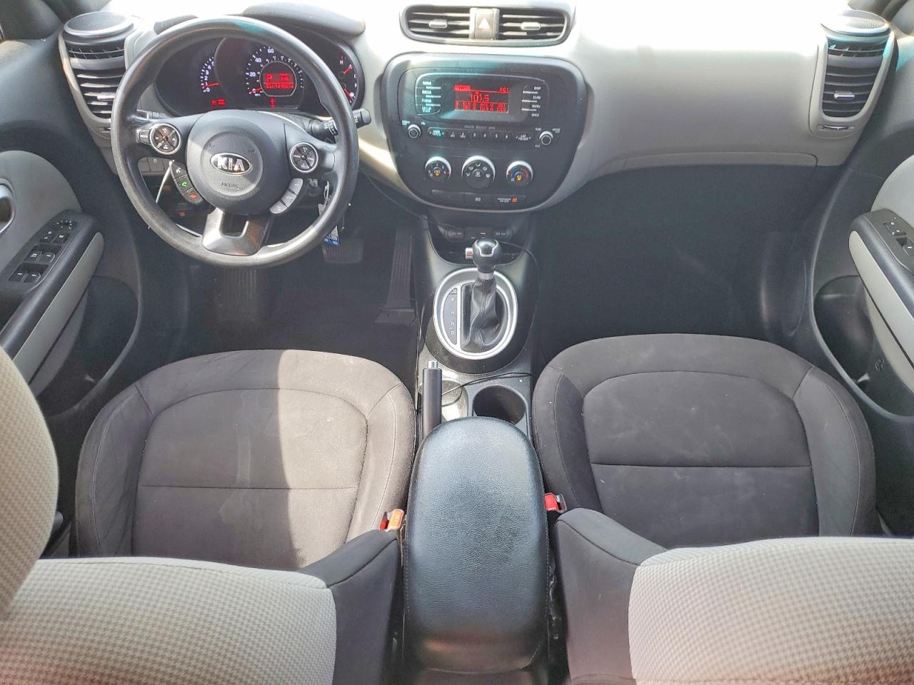 2016 KIA Soul base VIN KNDJN2A21G7850304 photo 8