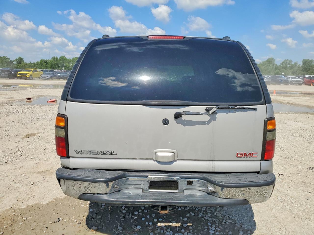 2005 GMC Yukon VIN 1GKFK16Z15J115566 photo 6