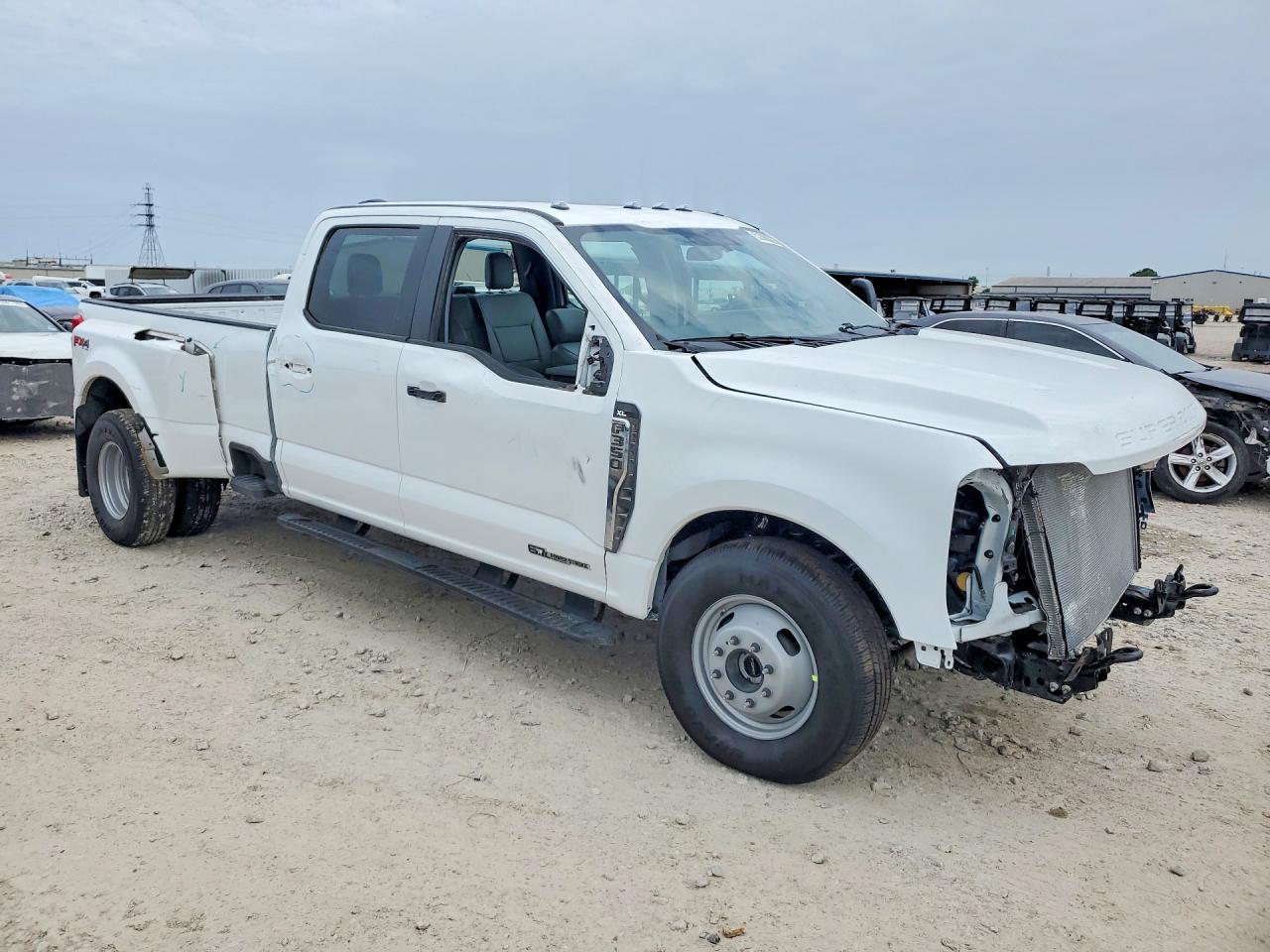 2026 Ford F350 VIN 1FT8W3DT6TEC96057 photo 4