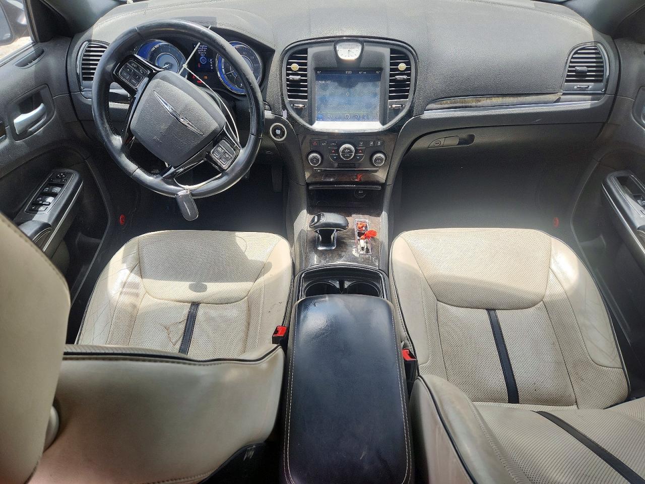 2014 Chrysler 300 VIN 2C3CCAAG3EH327554 photo 8