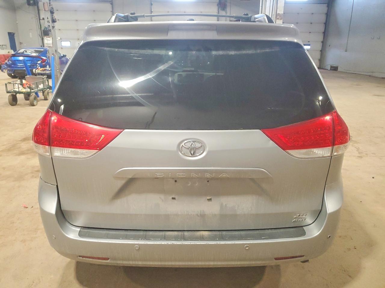 2014 Toyota Sienna VIN 5TDDK3DC8ES093341 photo 6