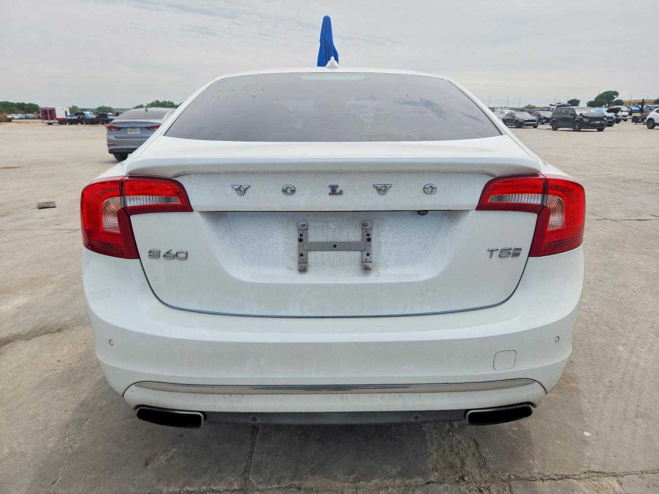 2016 Volvo S60 VIN LYV402FK2GB100572 photo 6