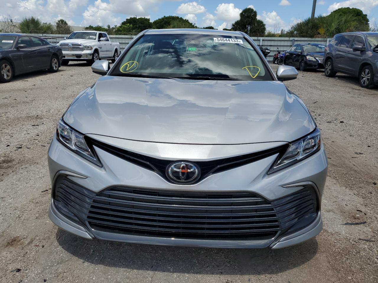 2022 Toyota Camry VIN 4T1C11AK5NU701743 photo 5