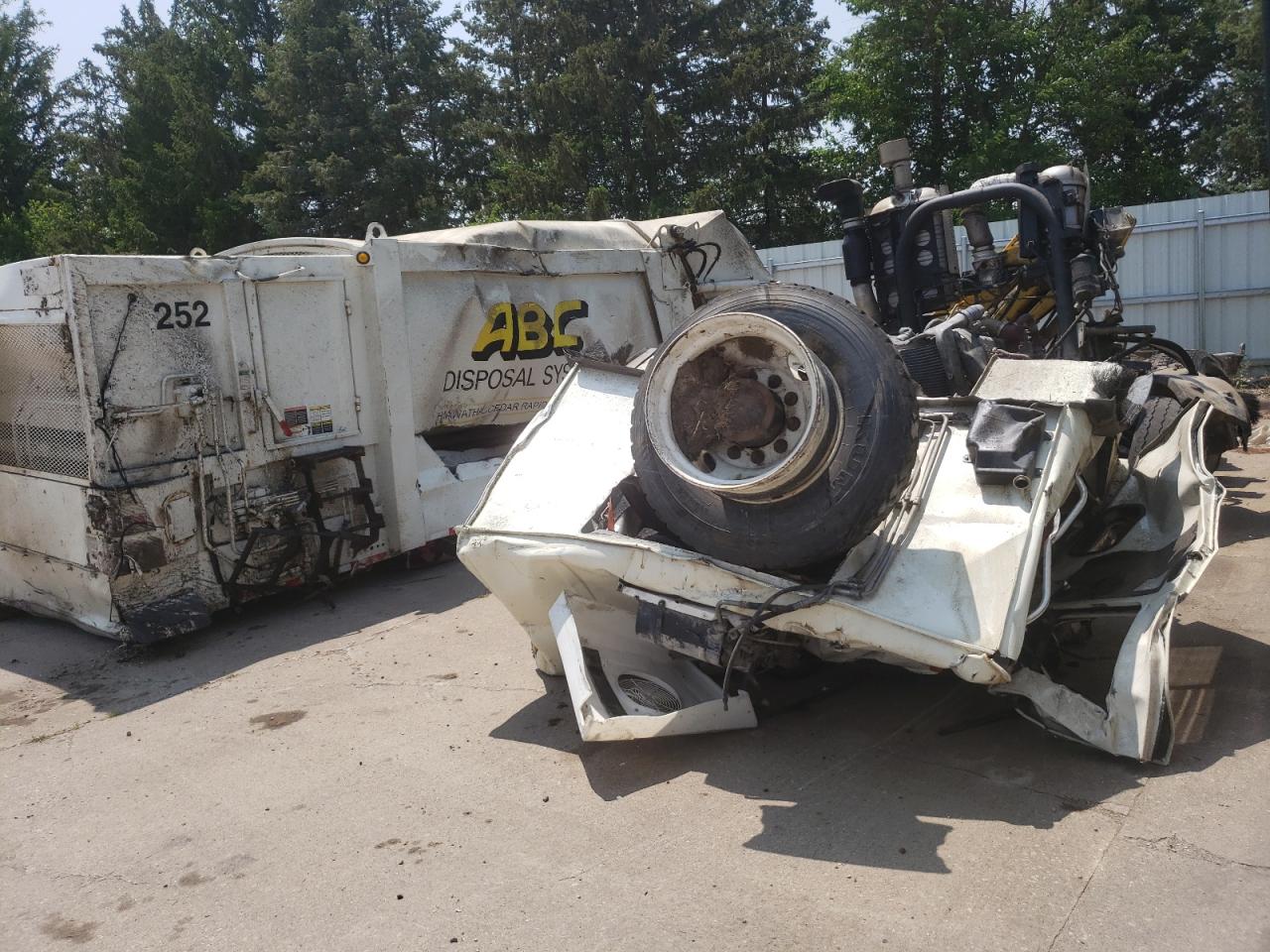 2016 MACK 600 LEU600 VIN 1M2AU04C1GM010211 photo 2