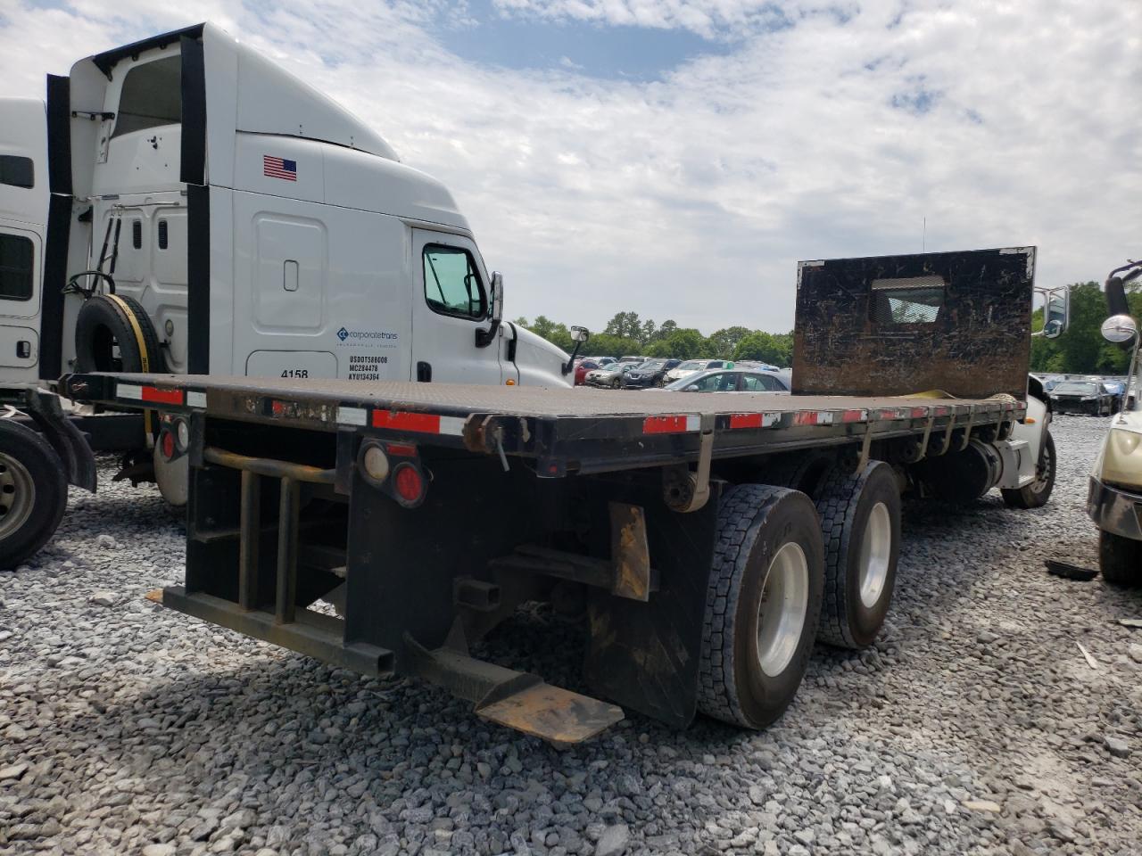 2017 PETERBILT All models VIN 2NP3LJ9X9HM442499 photo 4